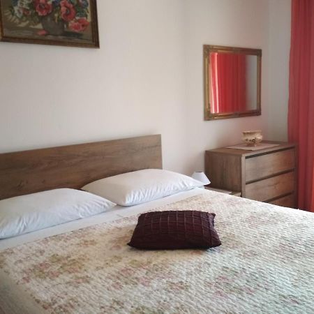 Appartement Lili à Rovinj Extérieur photo