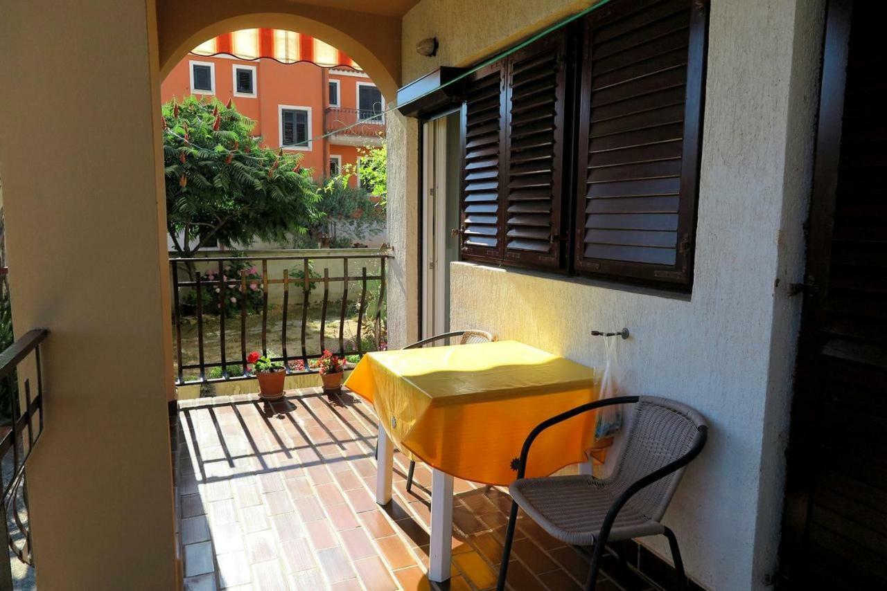 Appartement Lili à Rovinj Extérieur photo